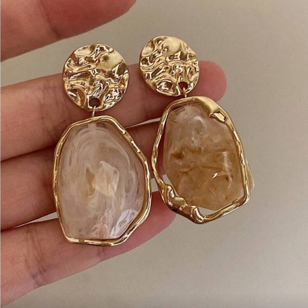 Elegant Gold and Cream Earrings